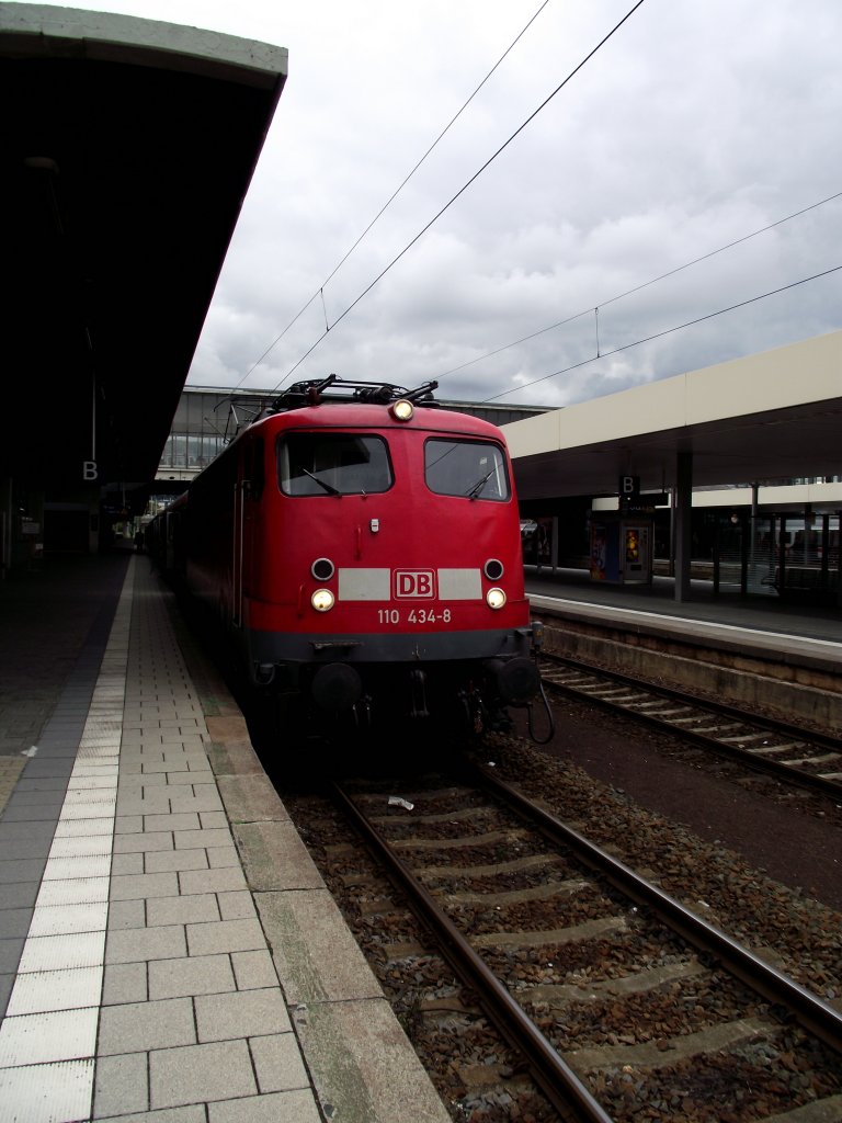 BR 110 434-8 mit RB nach Frankfurt am Main Hbf in Heidelberg Hbf am 19.09.11