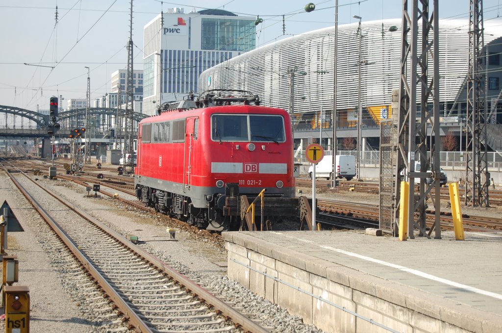 BR 111 021-2 am 3. M�rz 2012 in M�nchen (HBF)