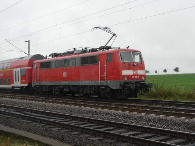 BR 111 091-5 f�hrt als RE nach Rheine durch Timmerlah.