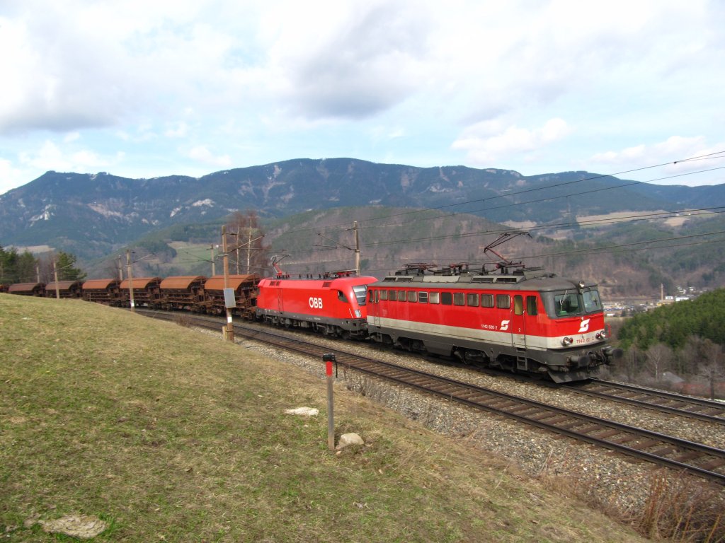 BR 1142 620 und 1116 11X mit GZ bei Eichberg am 22.03.2010
