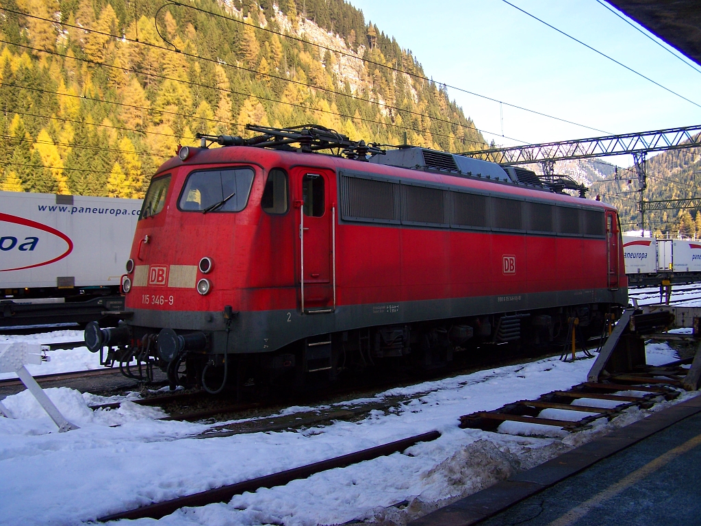 BR 115 346-9 im Bahnhof Brenner am 30.Oktober 2010.
