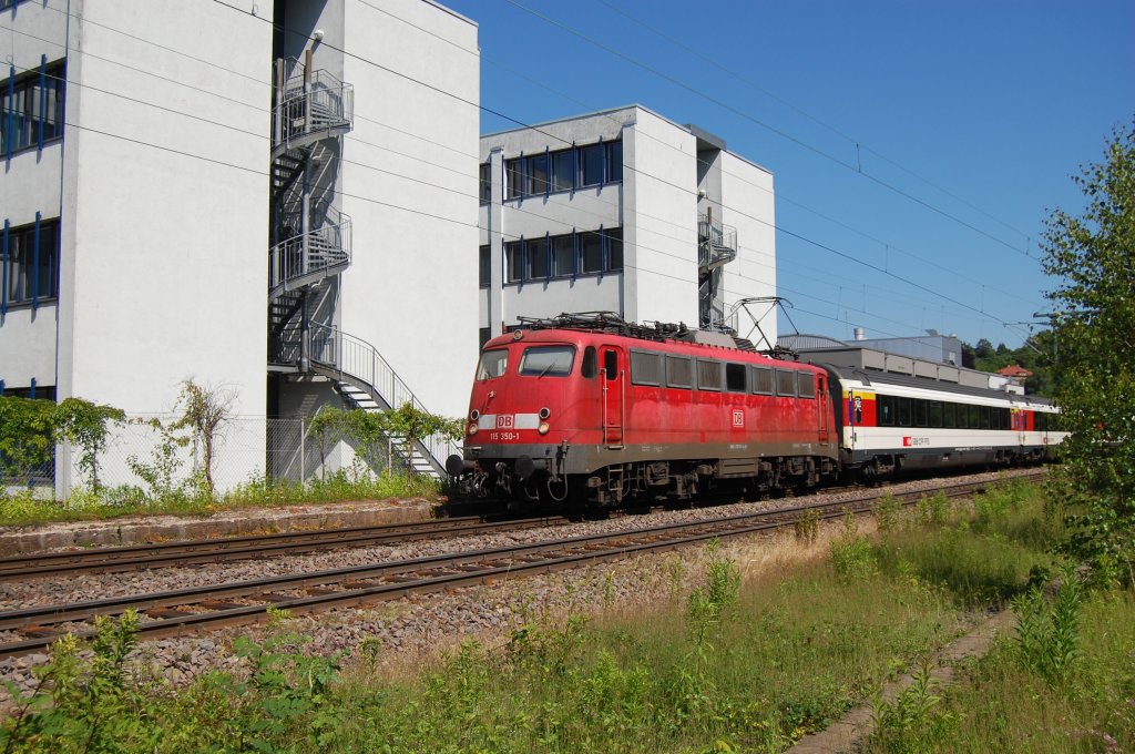 BR 115 350-1 fhrt am 17. Juni 2012 durch den alten Westbahnhof in Stuttgart