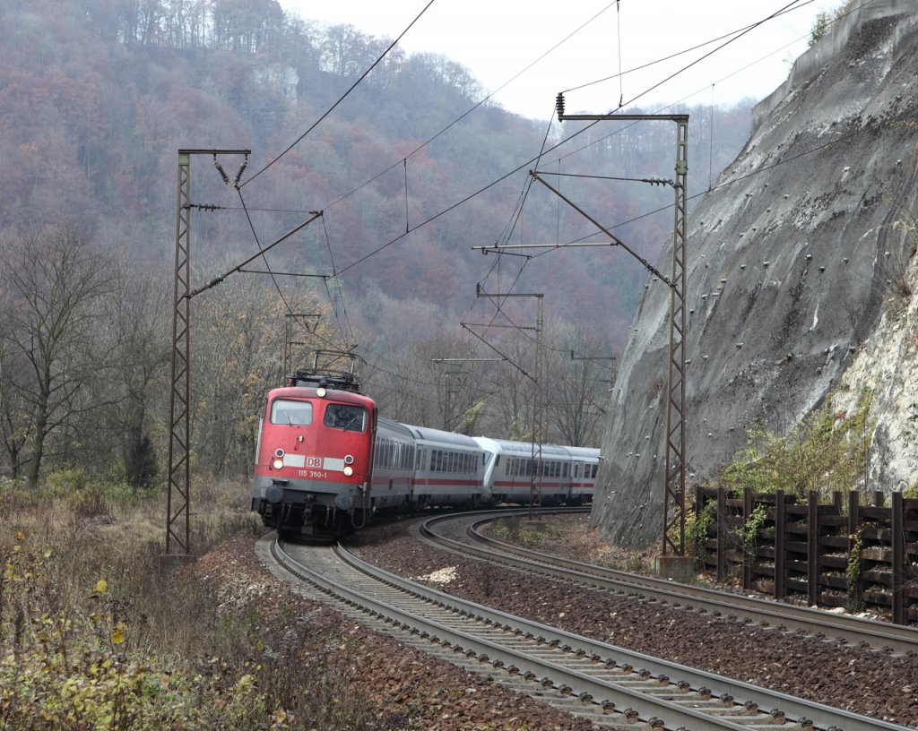 BR 115 mit Schad-PbZ am 07.11.2009 auf der Steige