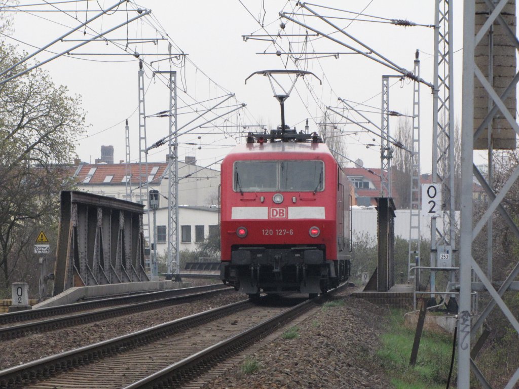 BR 120 augenommen am 06.04.2010 kurz vorm Abzweig Lichtenberg Gab