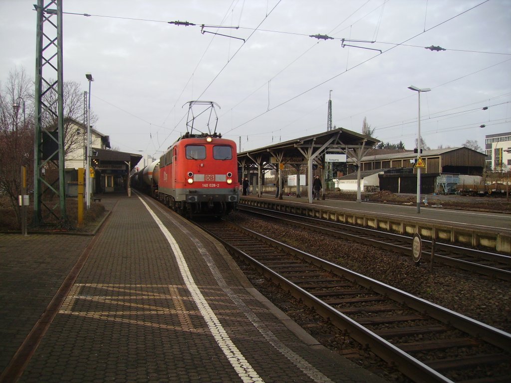 Br 140 bei der durchfahrt durch Beuel am 4.2.10