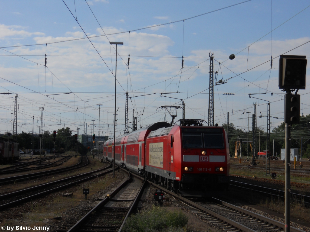 BR 146 113-6 ''Ortenaukreis'' am 30.7.2010 bei der Einfahrt in Basel Bad Bf.