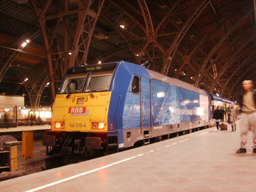 BR 146 519-4 mit dem Interconex aus Warnemnde.
steht am 28.02.2010 in Leipzig Hbf.