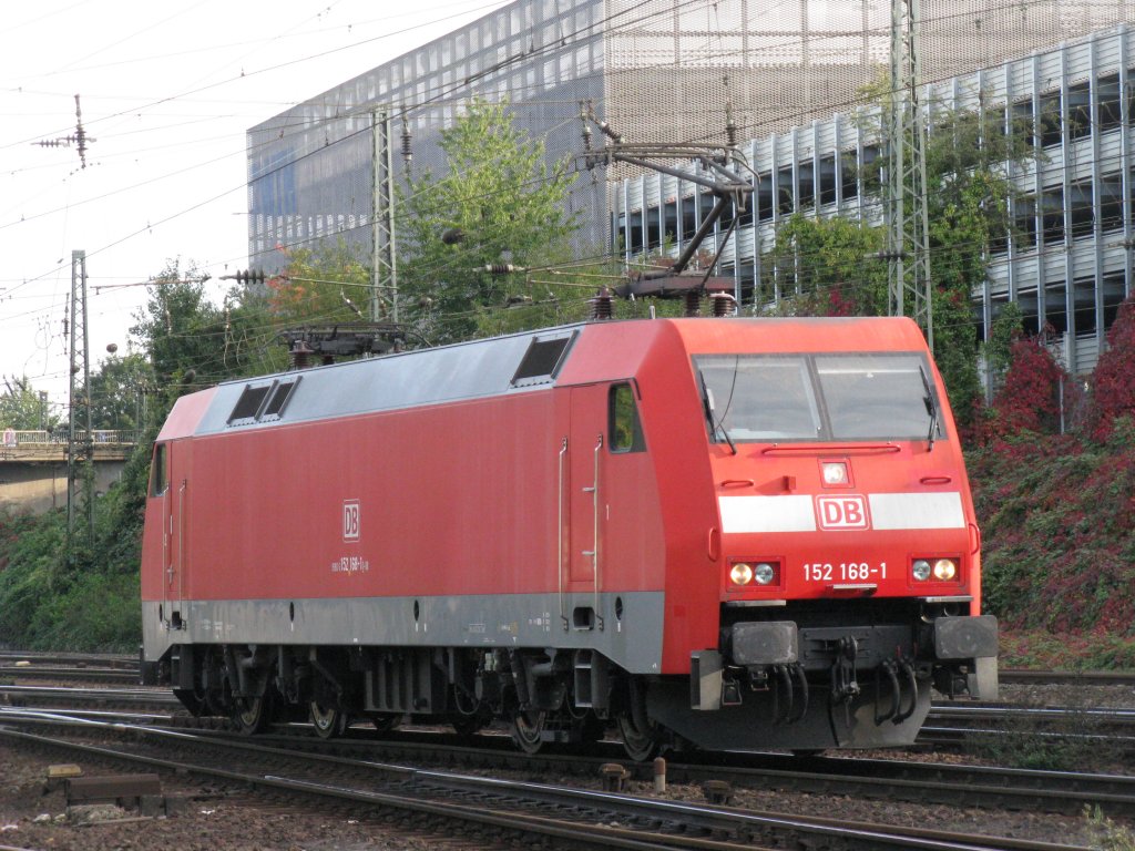 BR 152-168-1 rangiert in Aachen-West. 3.10.2010