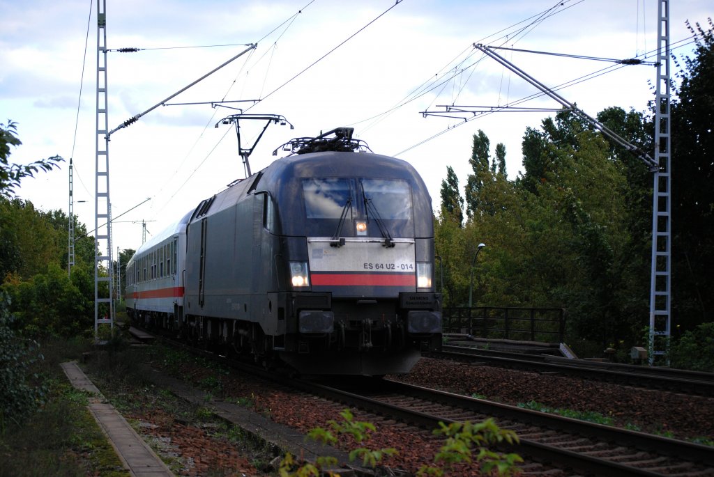 BR 182 am Wagenpark von DB Fernverkehr am 17.09.2010 in Berlin Eichgestell