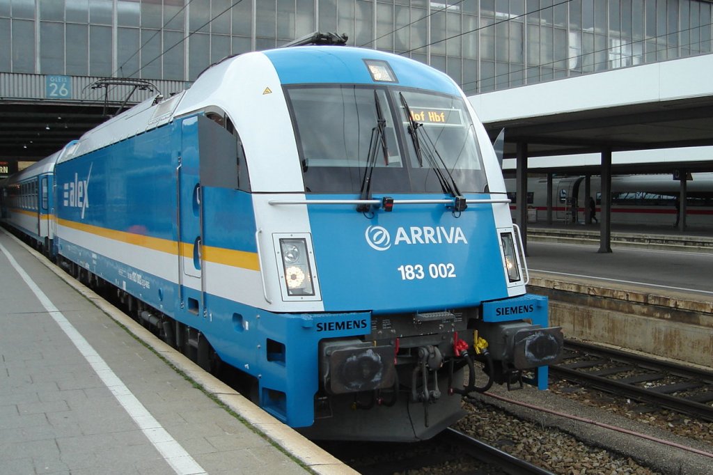 BR 183.002 ALEX von Mnchen nach Hof Hbf.steht abfahrtsbereit in Mnchen Hbf. 14.11.10