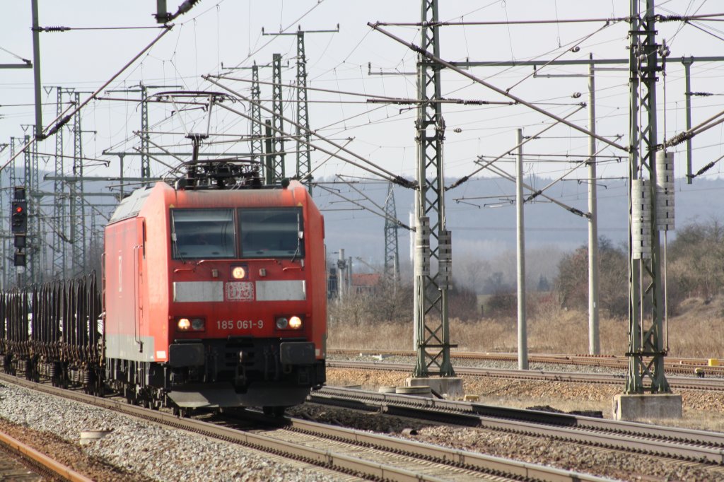 BR 185 061-9 mit ihrem Gz Richtung Erfurt fahrend wurde am 05.03.2010 bei Neuditendorf abgelichtet