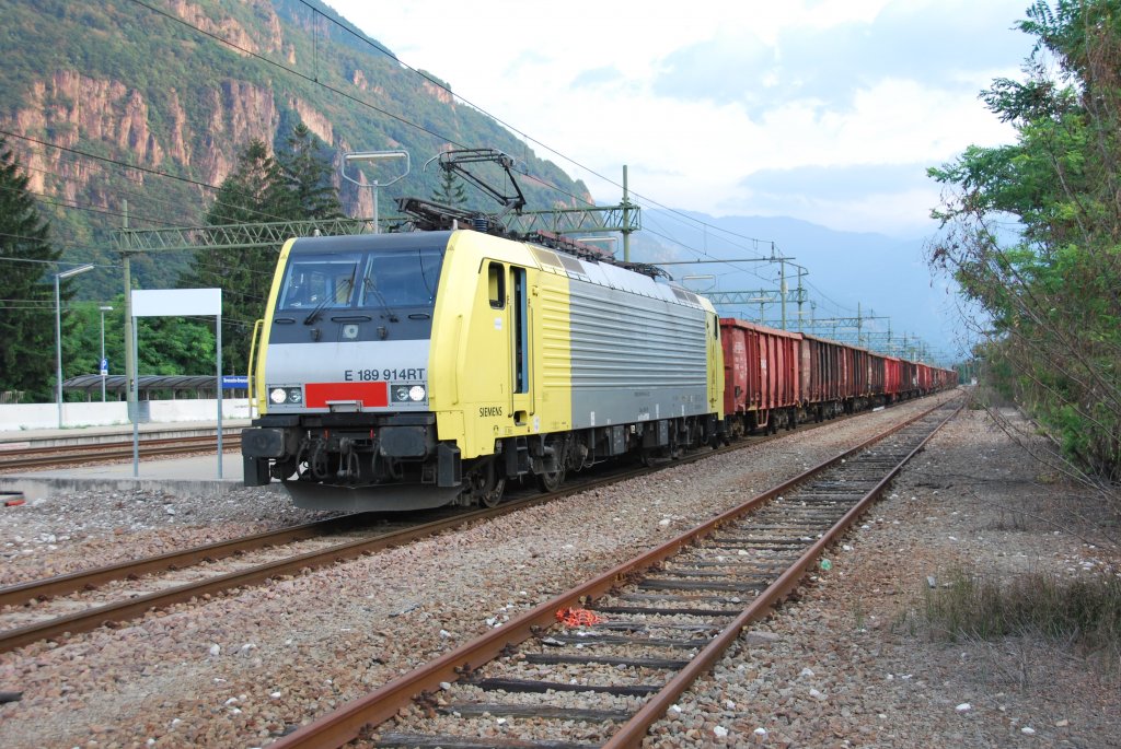 Br 189 914 (Rail Traction Company) mit 43132 nach Mnchen Nord Rbf in Bronzolo/Branzoll, 19/08/2010.