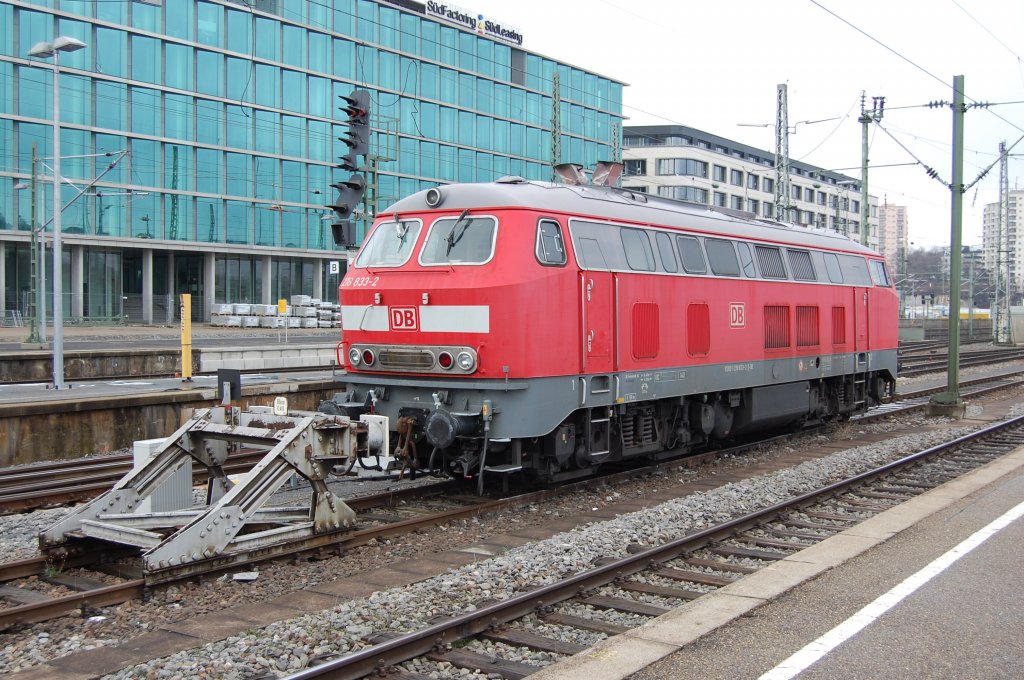 BR 218 833-2 am 16. Februar 2013 in Stuttgart (Hbf)