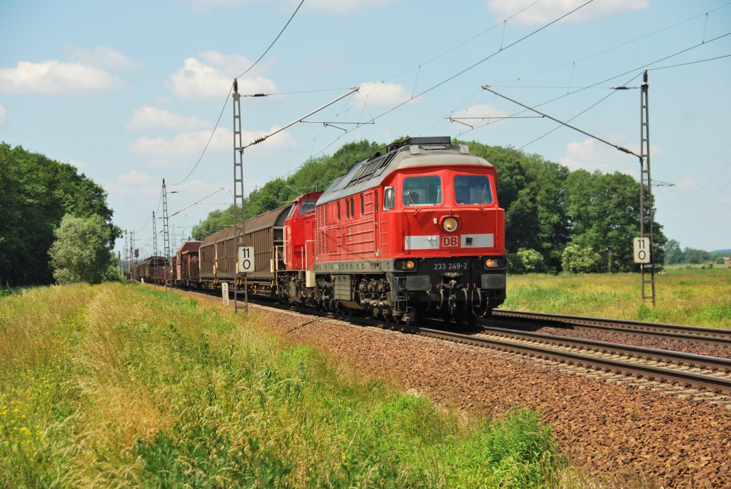 Br 233 249-2 mit ein mischer durch Ahrensdorf(BAR) 24/06/2010.