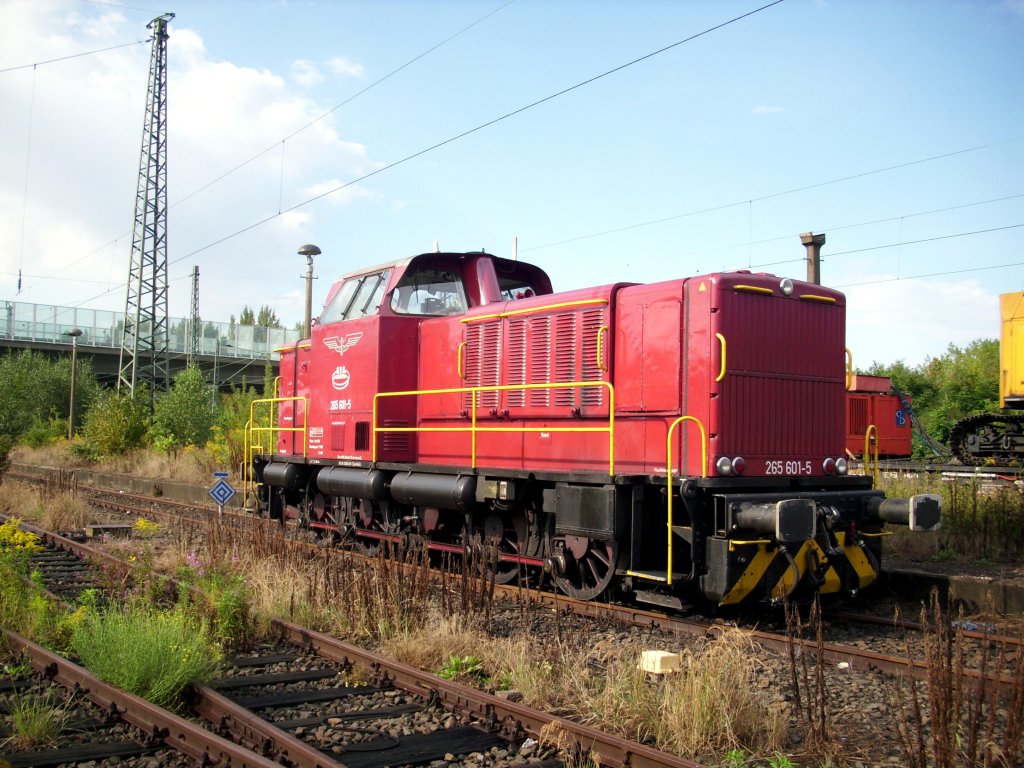 BR 265 601-5 der A.V.G. im Bf. Gaschwitz am 24.08.2011