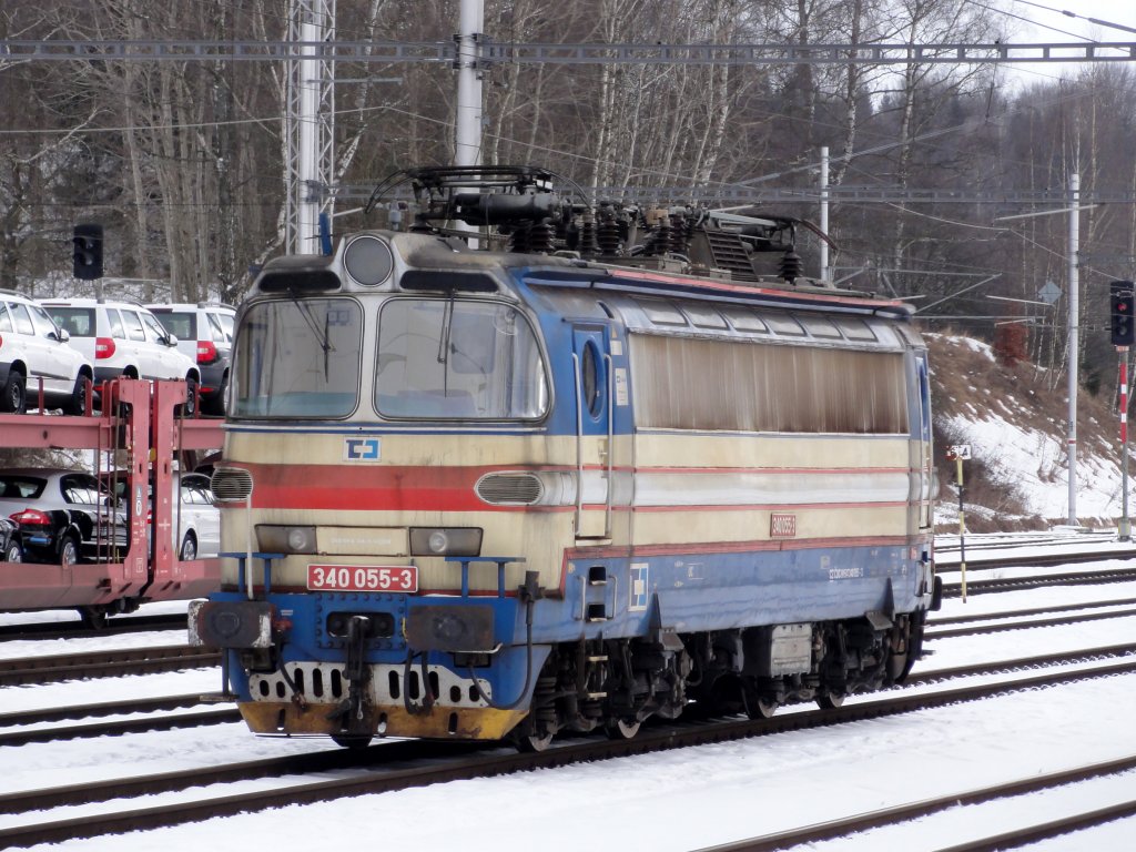BR 340 055 steht in Horni Dvoriste, 01.01.2011