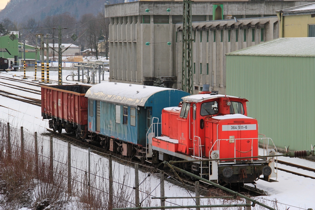 Br 364 511-6 in Kiefersfeldan auf Zementwerk Gelnde. 14.01.2012