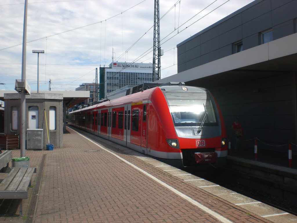 BR 422 als S2 nach Duisburg Hauptbahnhof am Hauptbahnhof Dortmund.(10.7.2012) 