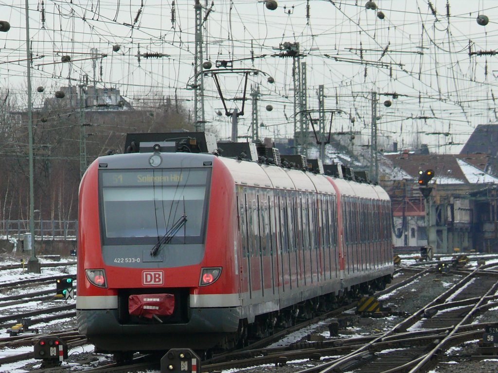 BR 422 Doppel als S1 Dortmund - Solingen, Ausfahrt Dortmund Hbf.(08.03.2010)