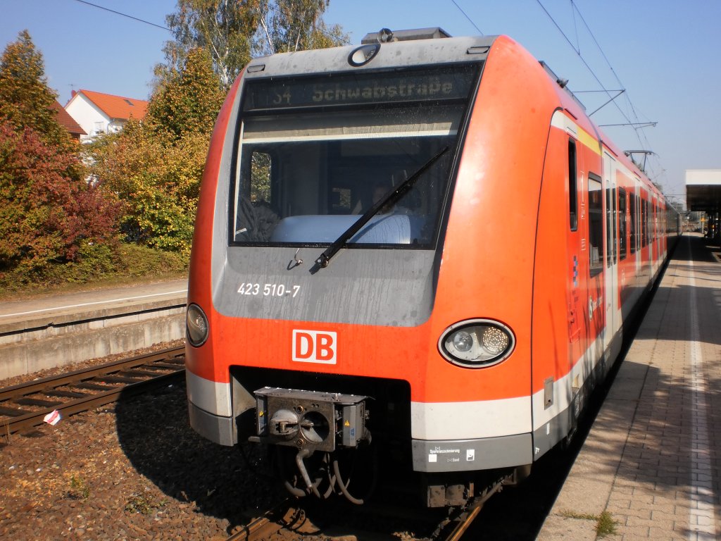 BR 423 mit LED-Leuchten in Marbach (Neckar), 04. Oktober 2011