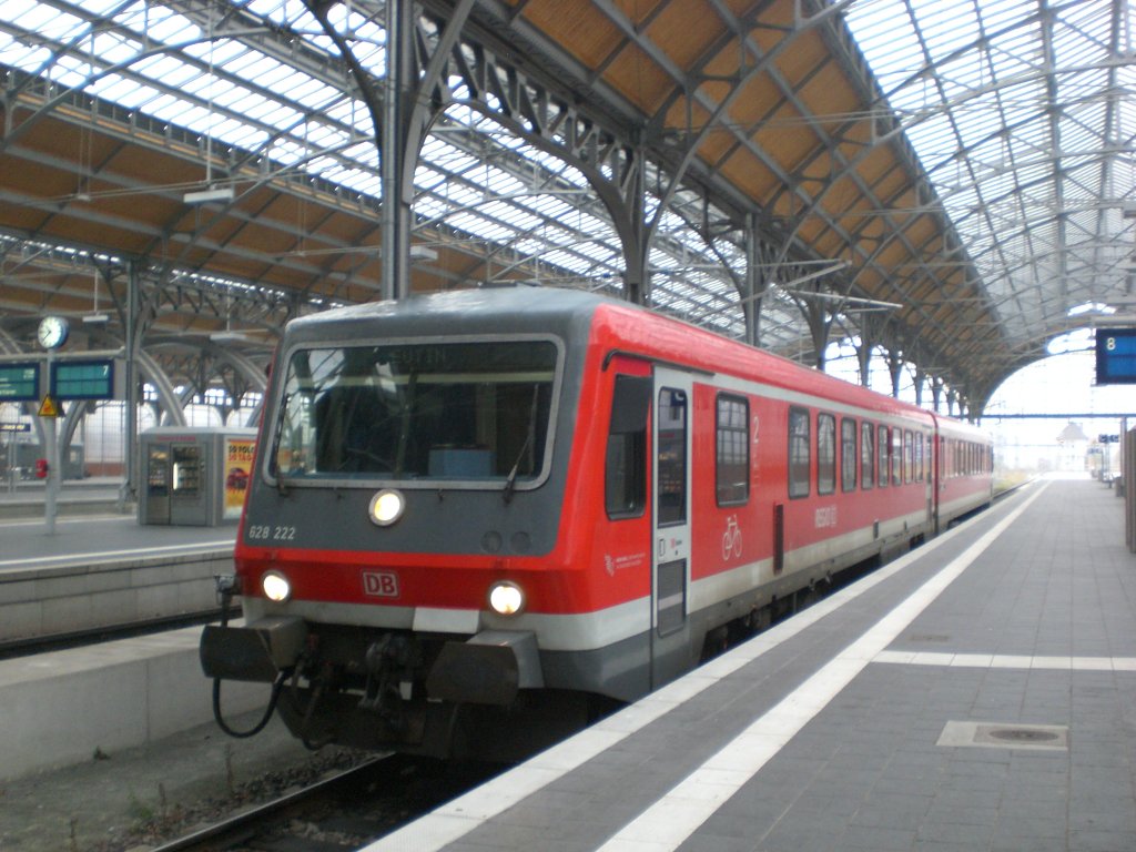 BR 628 als RE nach Eutin im Hauptbahnhof Kiel.