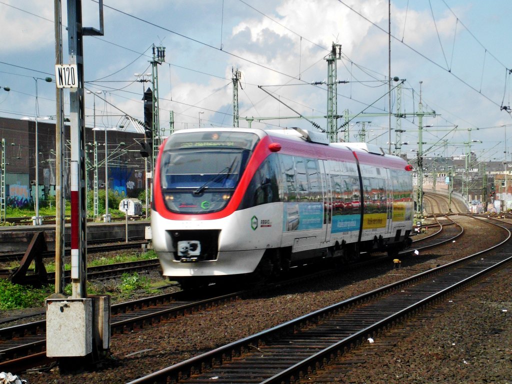  BR 643 Talent als S28 nach S-Bahnhof Kaarster See am Hauptbahnhof D�sseldorf.(12.5.2013) 