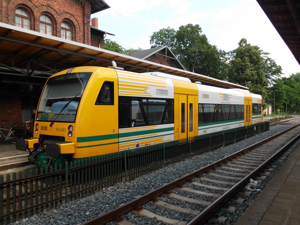 BR 650 083 mit OE 46 nach Cottbus am 09.07.2012 im Bhf Forst!