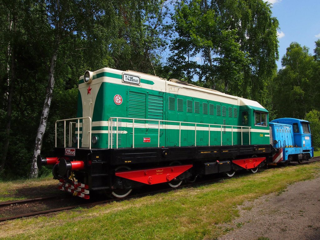 BR 720 (T435 0145  Hektor  - Baujahre 1958 in ČKD) im ČD Museum Luzná u Rakovníkaam 22.6.2013.