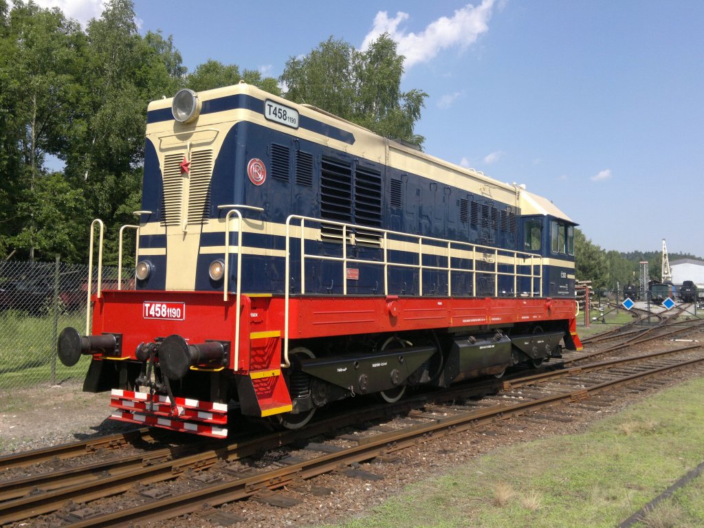 BR 721 (T458 nickname groß Hektor - Baujahre 1962)am 18.6.2013 in Luzná u Rakovníka.