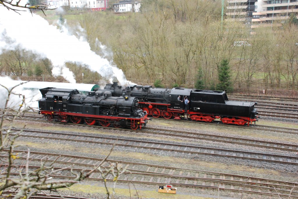BR 78 468 und 52 8134-0 im BW Gerolstein m�chtig unter Dampf.
