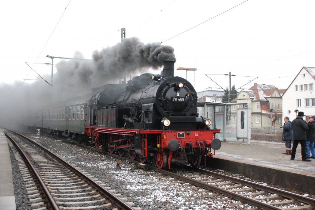 BR 78 468 bei der Einfahrt in den Bahnhof Schorndorf am 6.01.2010.