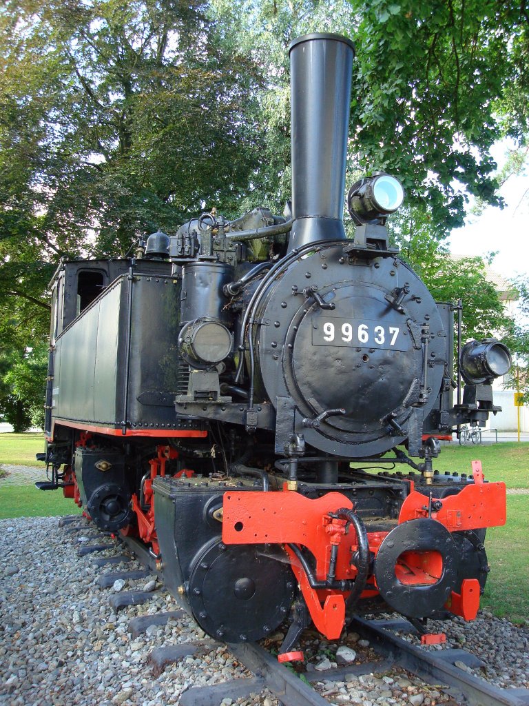 BR 99, als technisches Denkmal abgestellt vor dem ehemaligen Bahnhof in Bad Buchau,
2008