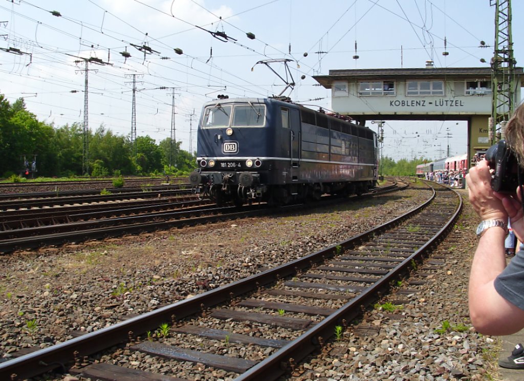 BR181 206-4 bei der Lokparade im DB-Museum Koblenz Ltzel am 21.05.11.