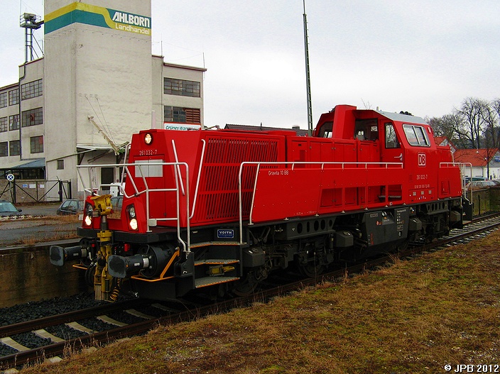 Brandneue Voith Gravita 10 BB, 261 032-7 im Bf Alfeld am 23.01.2012