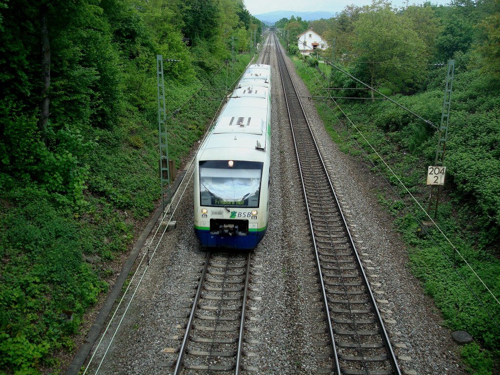 Breisgau S-Bahn,
kurz vor dem Bahnhof Freiburg,
Mai 2010
