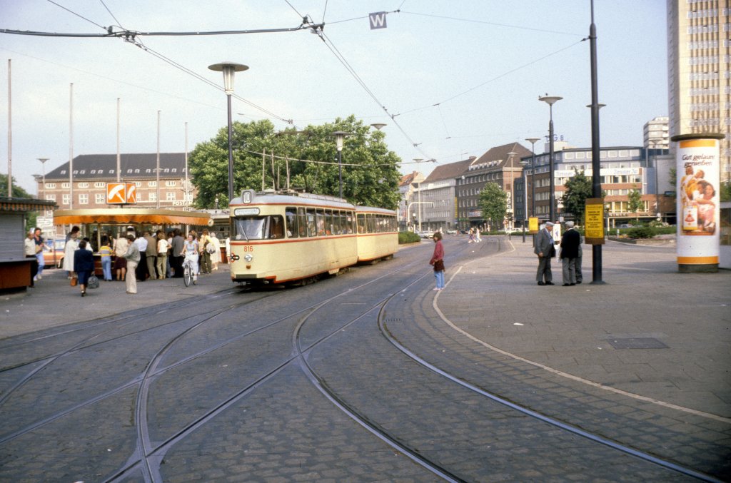 Bremen BSAG SL 10 (Grossraumtriebwagen 816) Bahnhofsplatz / Hbf am 23. Juni 1981.