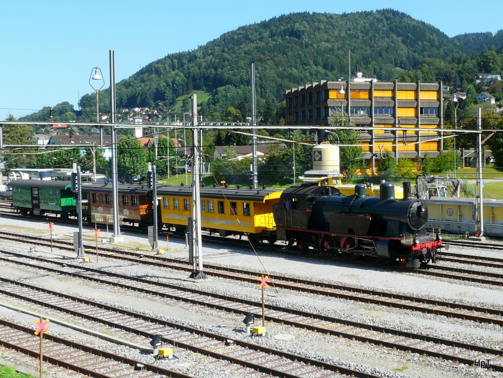 BT / SOB - Schnappschuss eines Dampfextrazug mit der Lok Eb 3/5  9 im Bahnhofsareal in Wattwil am 26.08.2011