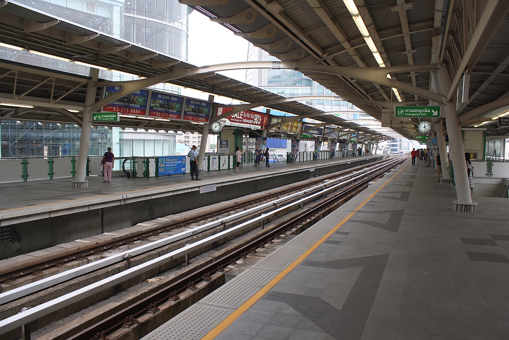 BTS Asok Station (E4) am 16.März 2011. 

