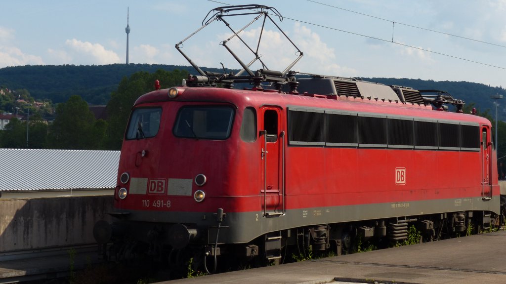  Bgelfalte  110 491-8 am 8. Juni 2013 in Hauptbahnhof Stuttgart.