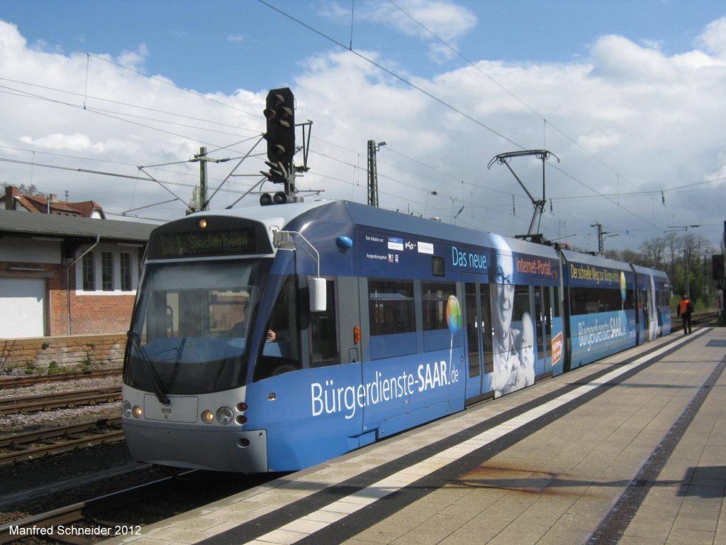 Brgerdienste-Saar.de Saarbahn in Saarbrcken Brebach. Die Aufnahme habe ich im April 2012 gemacht.