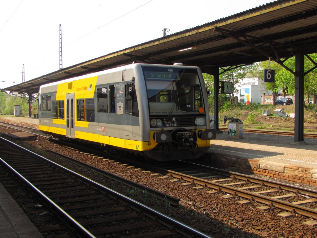 Burgenlandbahn 672 908 (95 80 0672 908-0 D-DB)  Kohlebau Deuben  als RB 34914 nach Schafst�dt, im Bf Merseburg; 21.04.2011