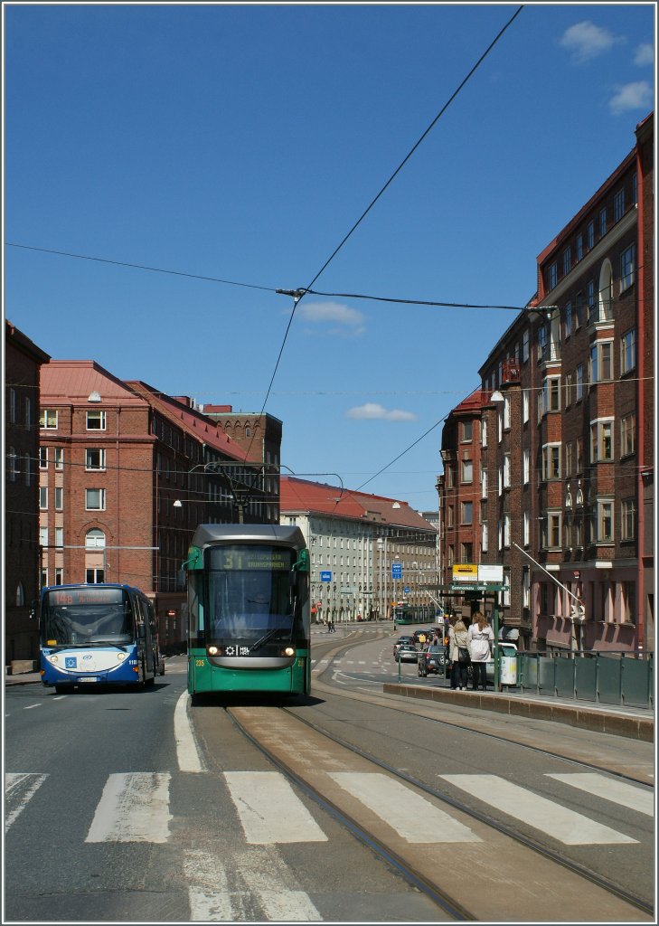 Bus und Tram in Helsinki. 
29.04.2012
