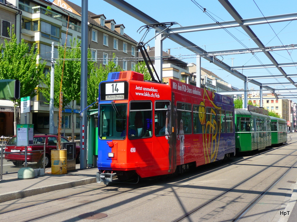 BVB - Tram Be 4/74 490 (Werbung fr den FC Basel) unterwegs auf der Linie 14 in der Stadt Basel am 16.04.2011