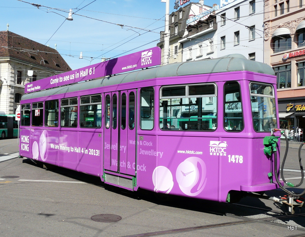 BVB - Trambeiwagen mit Werbung B 1478 unterwegs in Basel am 04.05.2012