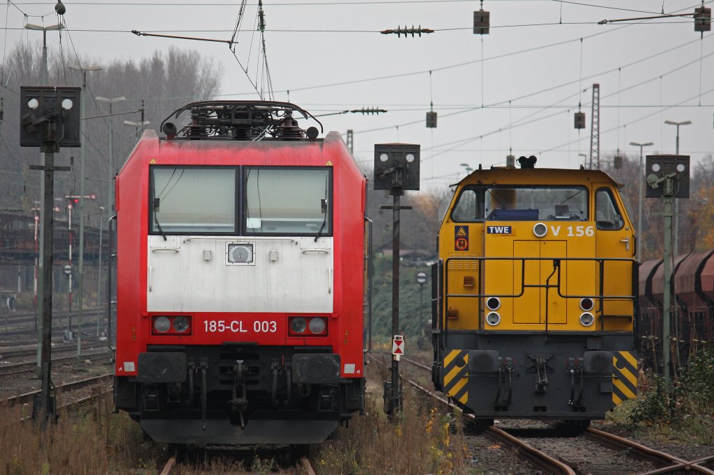 Captrain 185-CL 003 und TWE V156 standen am 24.11.12 abgestellt in Dsseldorf-Rath.