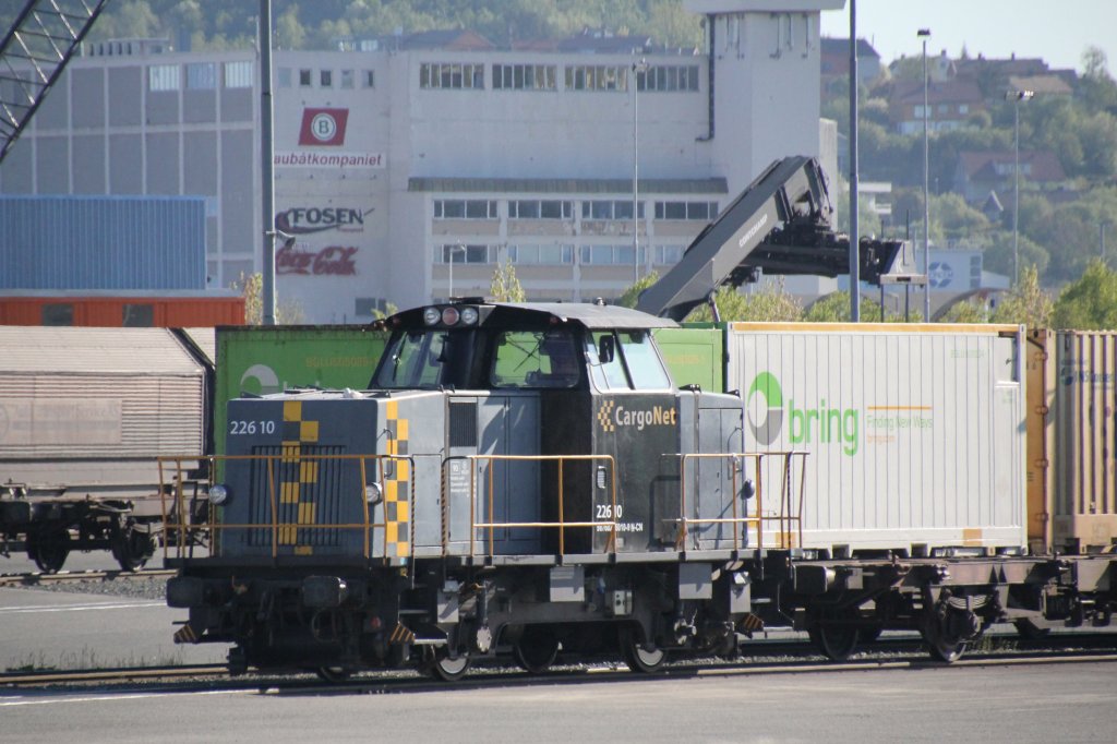 Cargo Net Skd 226 10 am 27.05.2012 im Bahnhof Trondheim S. im Bereich des Containerterminals.
