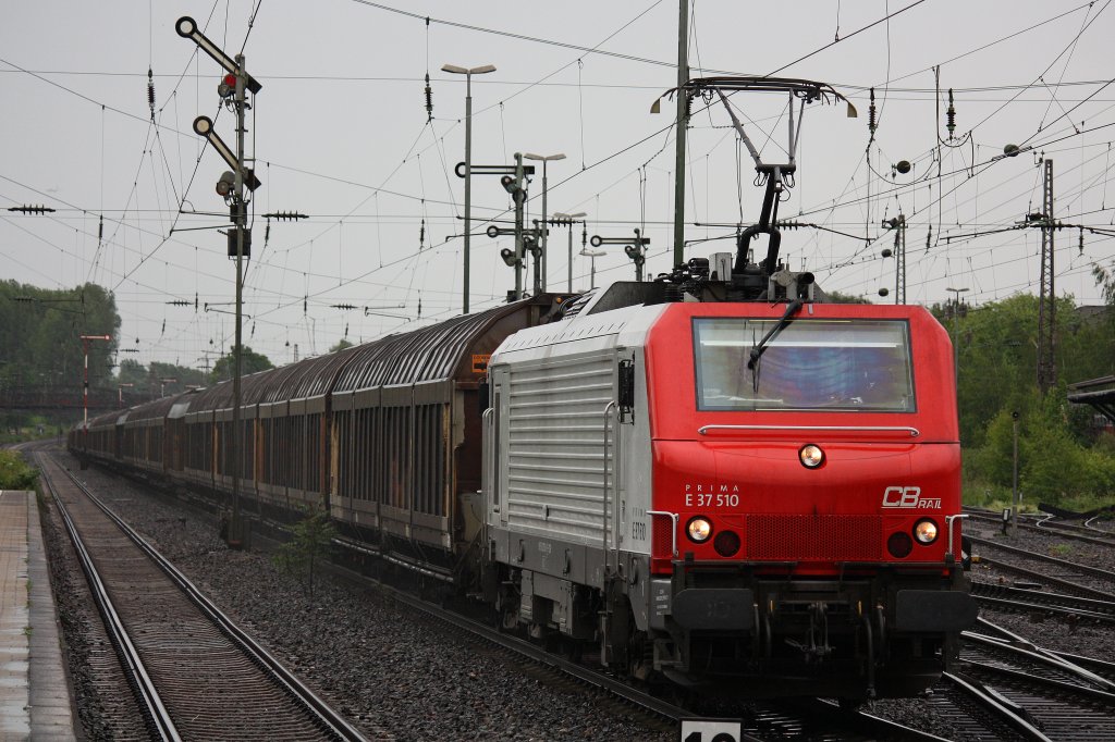 CB Rail E37 510 am 16.6.12 mit einem Papierzug bei der Durchfahrt durch Dsseldorf-Rath.