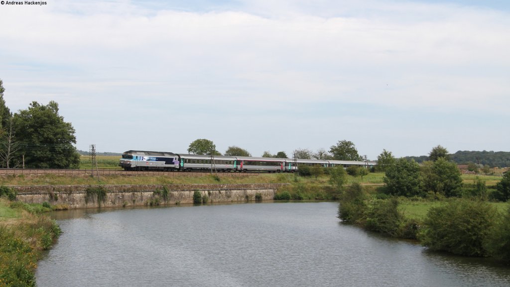 CC 72140 mit dem CIC 1840 (Belfort-Paris Est) bei Montureux-l�s-Baulay 15.8.12
