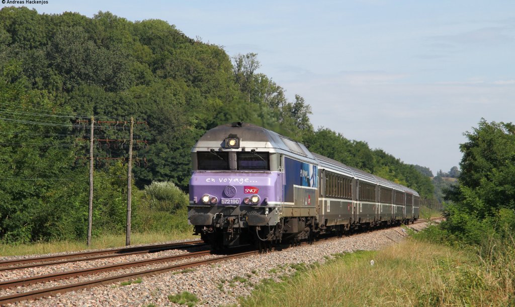 CC 72190 mit dem CIC 1643 (Paris Est-Belfort) bei Charmoille 15.8.12