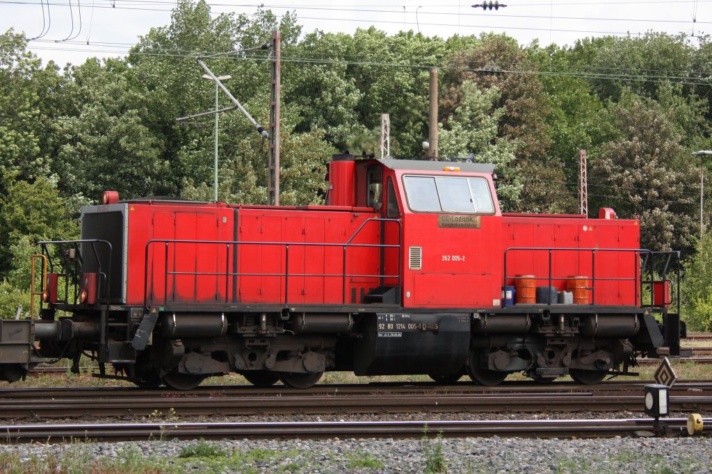 CC Logistics 262 005 am 28.5.11 beim rangieren in Duisburg-Ruhrort Hafen.